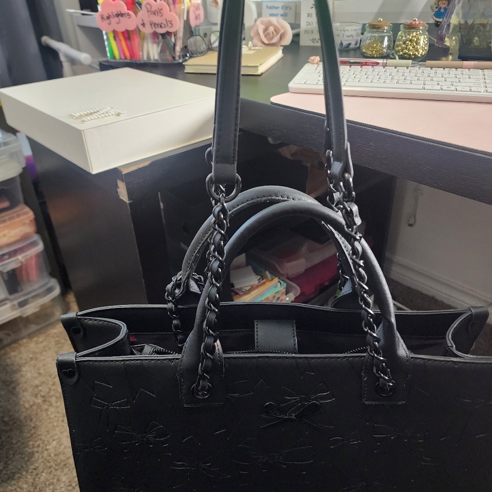 Black Embossed Bow Tote Bag - Picture 6 of 10